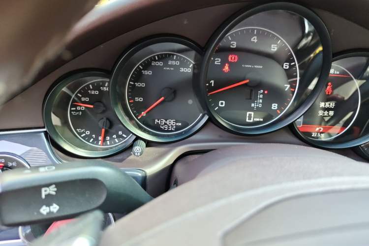Used Porsche Panamera 2013 Panamera Platinum Edition 3.6L Odometer Close Up