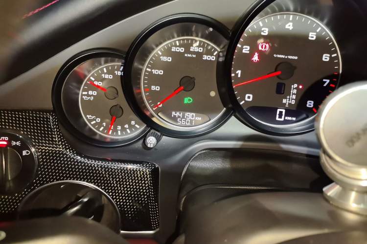 Used Porsche Panamera 2013 Panamera 4 Platinum Edition 3.6L Odometer Close Up