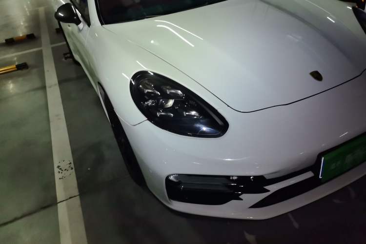 Used Porsche Panamera 2013 Panamera 4 Platinum Edition 3.6L Right Front Headlight