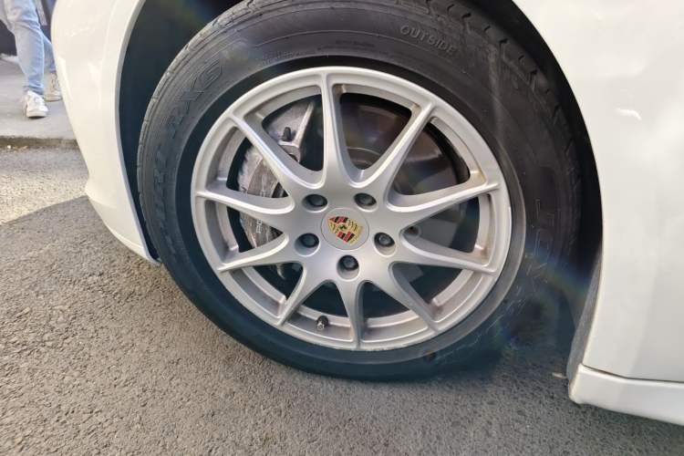 Used Porsche Panamera 2013 Panamera Platinum Edition 3.6L Right Front Wheel Hub