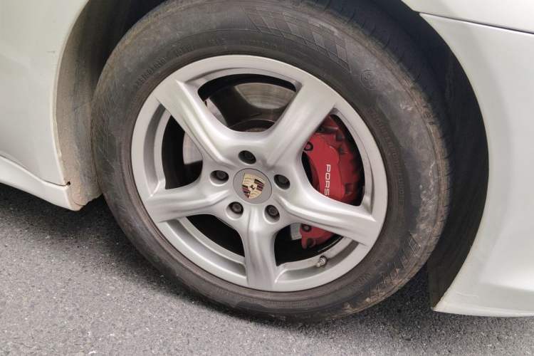 Used Porsche Panamera 2013 Panamera 4 Platinum Edition 3.6L Right Front Wheel Hub