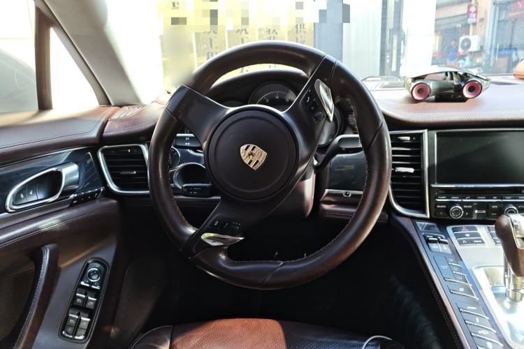 Used Porsche Panamera 2013 Panamera Platinum Edition 3.6L Steering Wheel