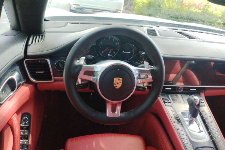 Used Porsche Panamera 2013 Panamera Platinum Edition 3.6L Steering Wheel