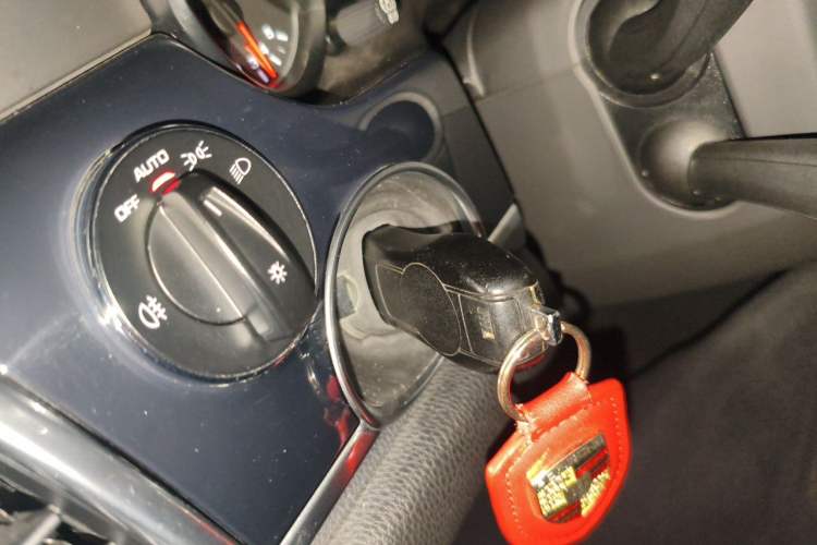 Used Porsche Panamera  Vehicle Key