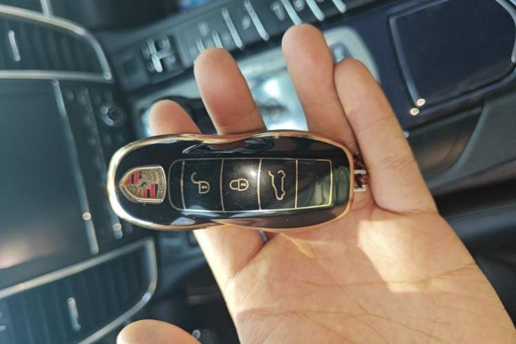 Used Porsche Panamera 2013 Panamera 4 Platinum Edition 3.6L Vehicle Key