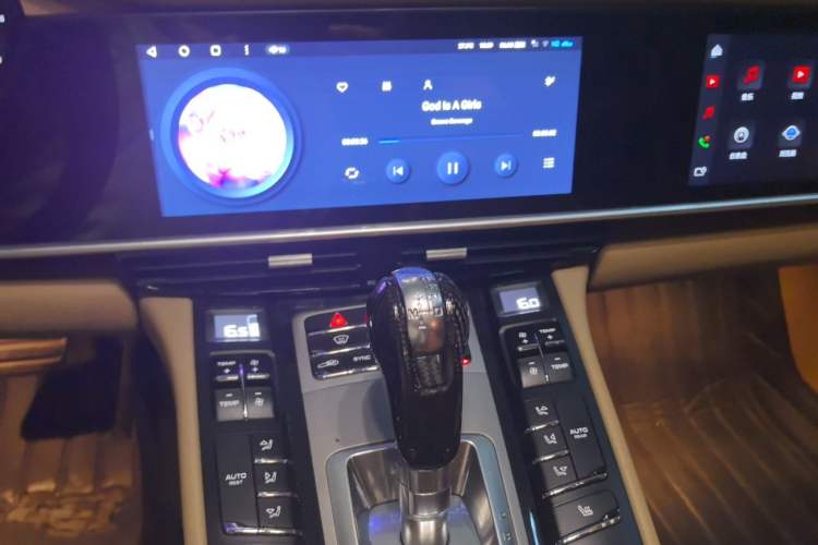 Used Porsche Panamera 2014 Panamera S E-Hybrid 3.0T Audio And AC Panel