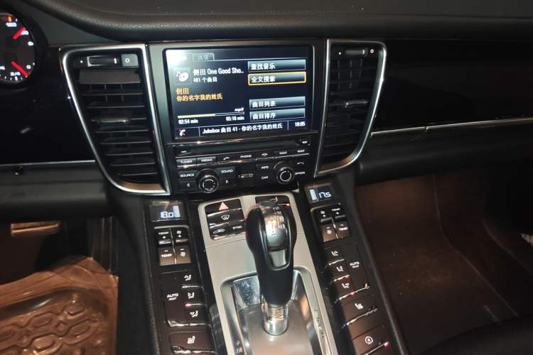 Used Porsche Panamera 2014 Panamera 3.0T Audio And AC Panel