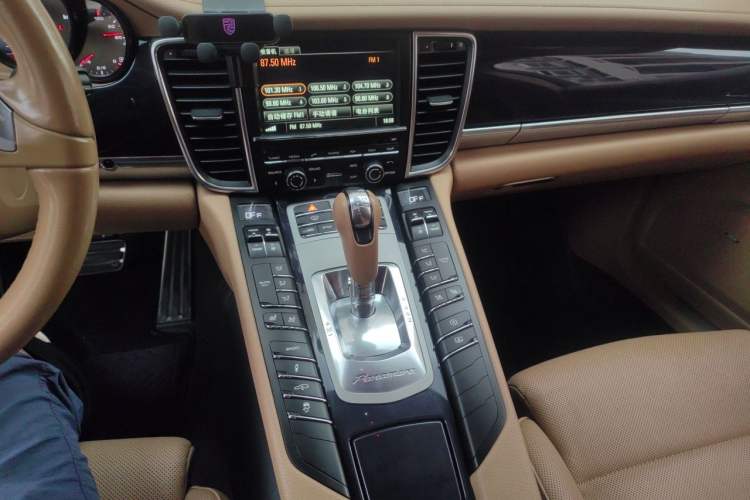 Used Porsche Panamera 2014 Panamera S Executive 3.0T Audio And AC Panel