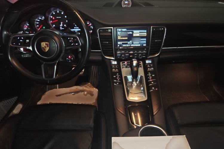 Used Porsche Panamera 2014 Panamera 3.0T Center Console
