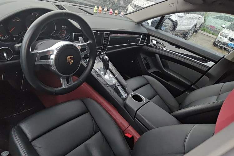 Used Porsche Panamera 2014 Panamera 4 3.0T Center Console