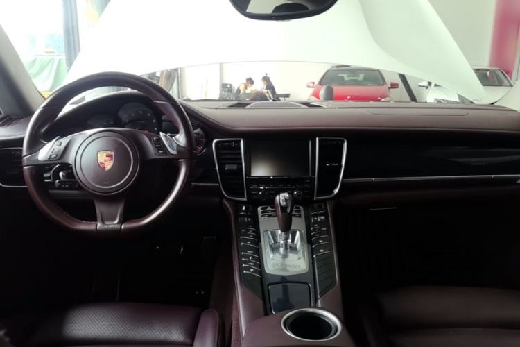 Used Porsche Panamera 2014 Panamera 3.0T Center Console