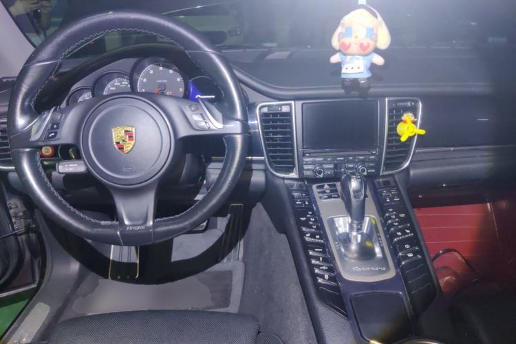 Used Porsche Panamera 2014 Panamera 4 Executive 3.0T Center Console
