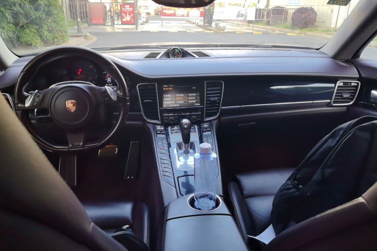 Used Porsche Panamera 2014 Panamera 3.0T Center Console