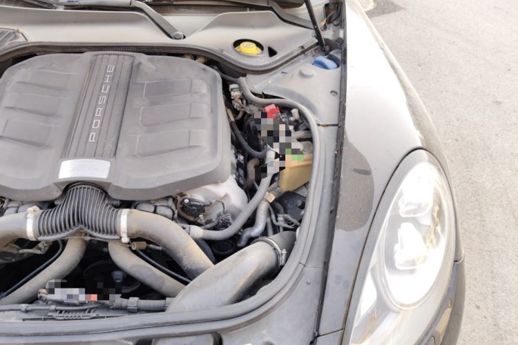 Used Porsche Panamera 2014 Panamera 3.0T Engine Bay Left