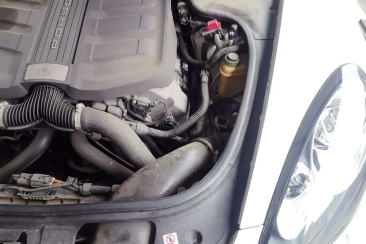 Used Porsche Panamera 2014 Panamera 3.0T Engine Bay Left