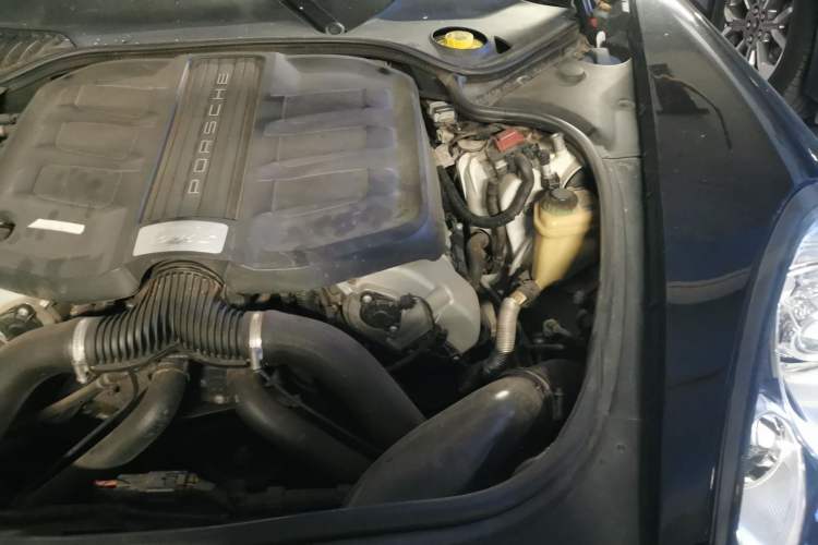 Used Porsche Panamera 2014 Panamera S Executive 3.0T Engine Bay Left
