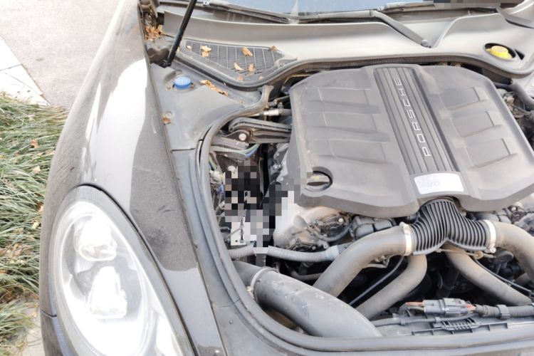 Used Porsche Panamera 2014 Panamera 3.0T Engine Bay Right