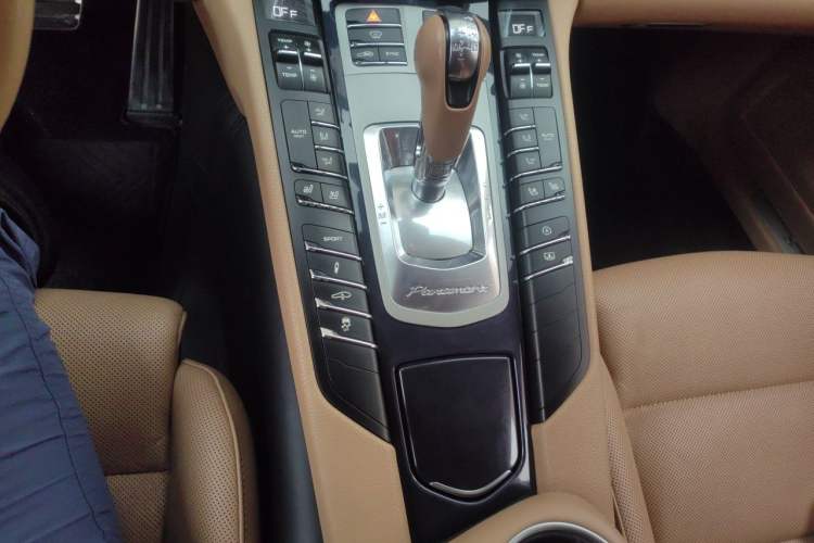 Used Porsche Panamera 2014 Panamera S Executive 3.0T Gear Lever