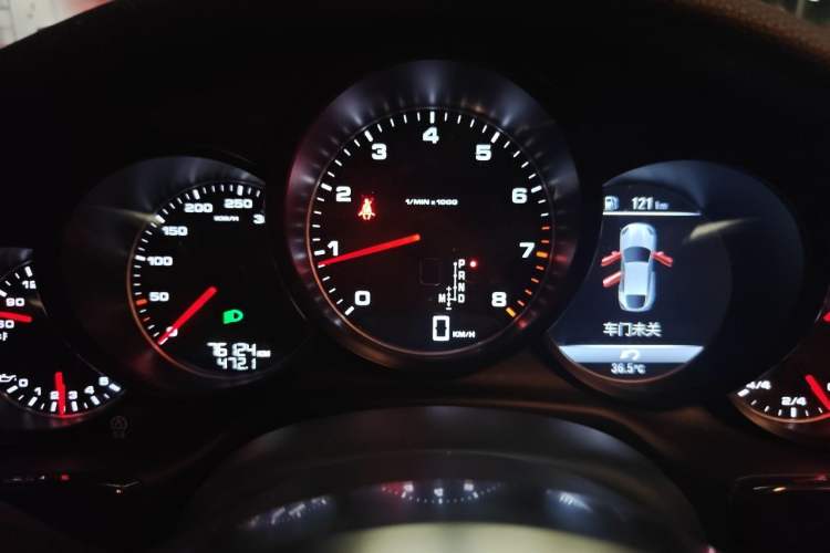 Used Porsche Panamera 2014 Panamera 3.0T Instrument Cluster