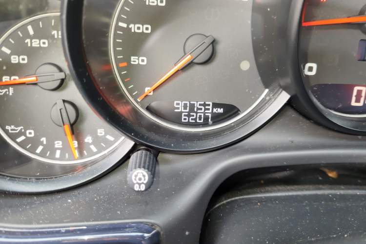 Used Porsche Panamera 2014 Panamera 3.0T Odometer Close Up