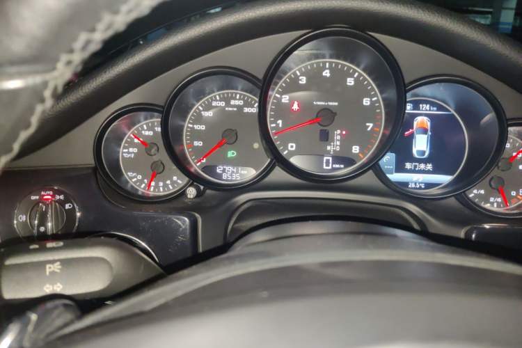 Used Porsche Panamera 2014 Panamera 4 Executive 3.0T Odometer Close Up