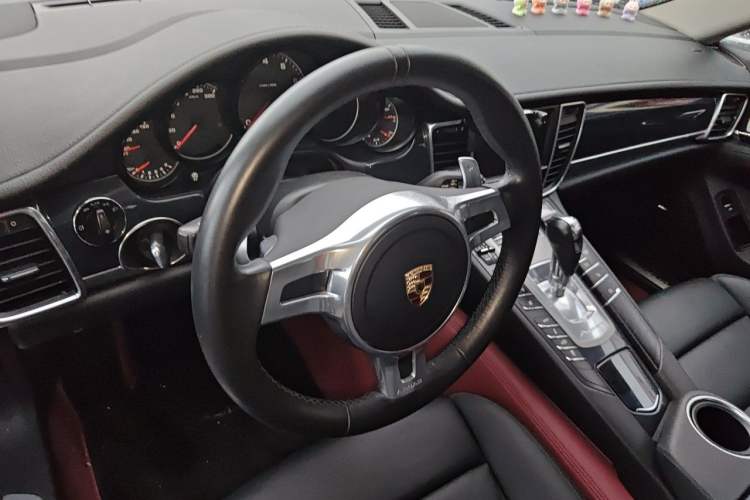 Used Porsche Panamera 2014 Panamera 4 3.0T Steering Wheel
