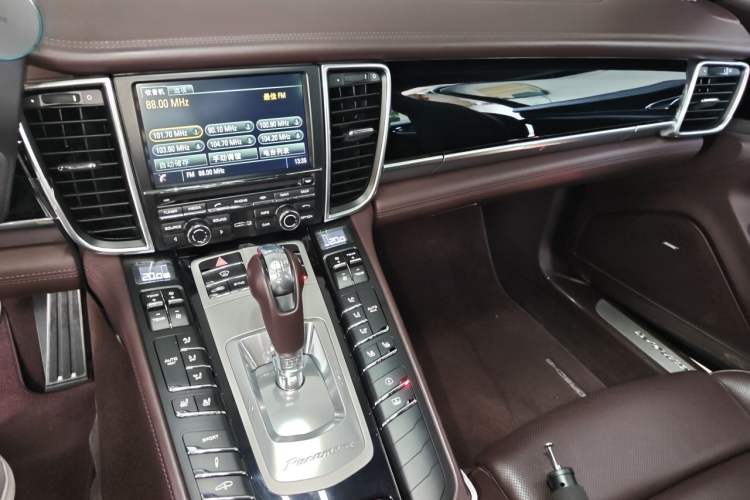 Used Porsche Panamera 2014 Panamera Executive 3.0T Audio And AC Panel