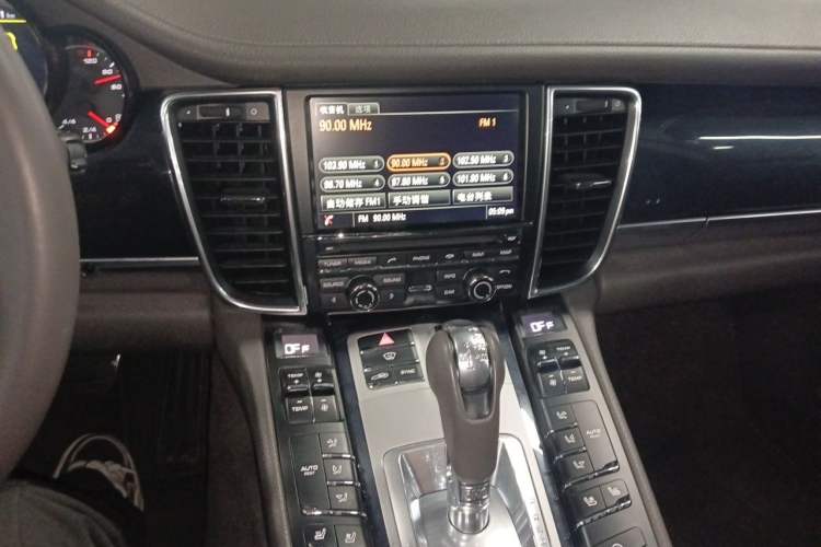 Used Porsche Panamera 2014 Panamera 4 3.0T Audio And AC Panel