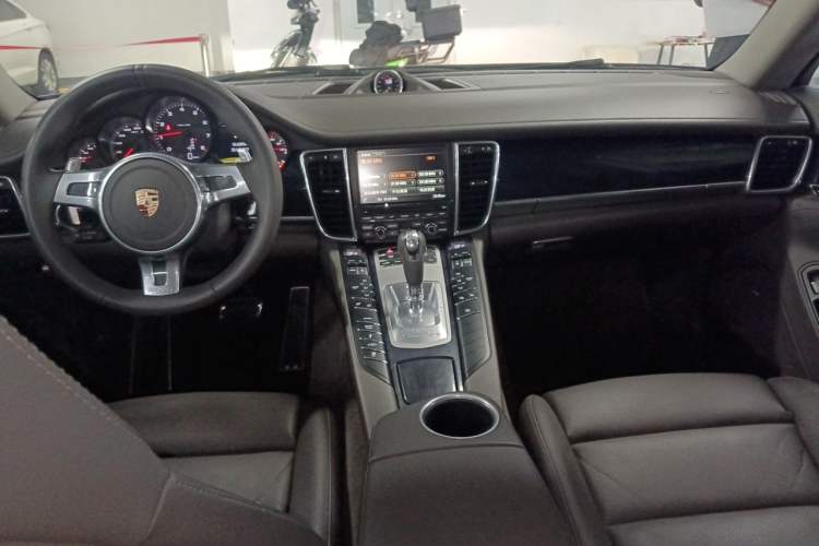 Used Porsche Panamera 2014 Panamera 4 3.0T Center Console