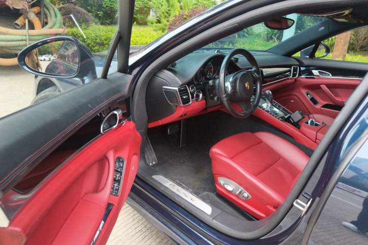 Used Porsche Panamera  Driver Seat