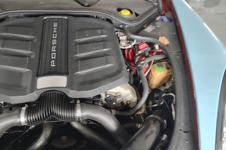Used Porsche Panamera 2014 Panamera 4 3.0T Engine Bay Left