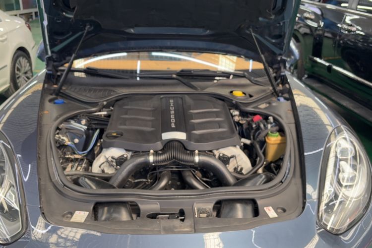 Used Porsche Panamera 2014 Panamera 3.0T Engine Bay