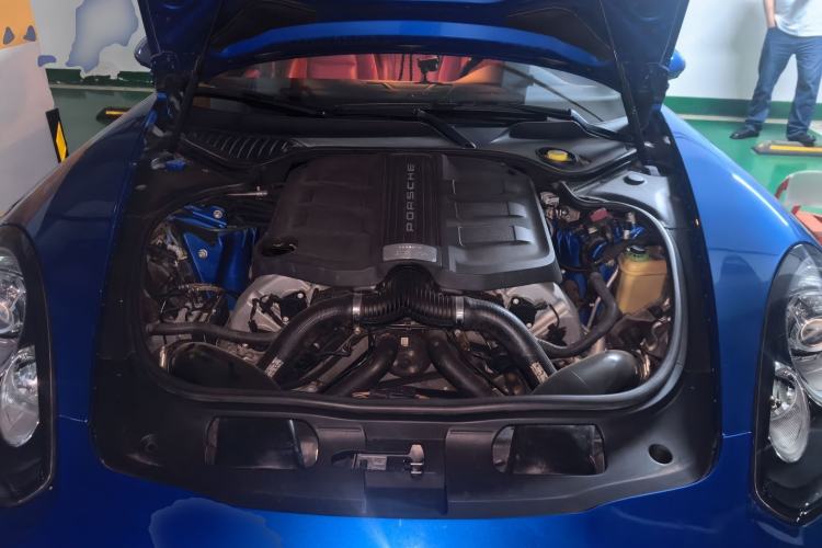 Used Porsche Panamera 2014 Panamera 3.0T Engine Bay