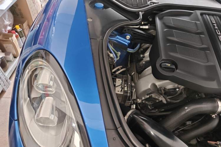 Used Porsche Panamera 2014 Panamera Executive 3.0T Engine Bay Right