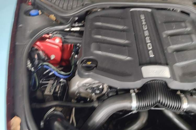 Used Porsche Panamera 2014 Panamera 4 3.0T Engine Bay Right