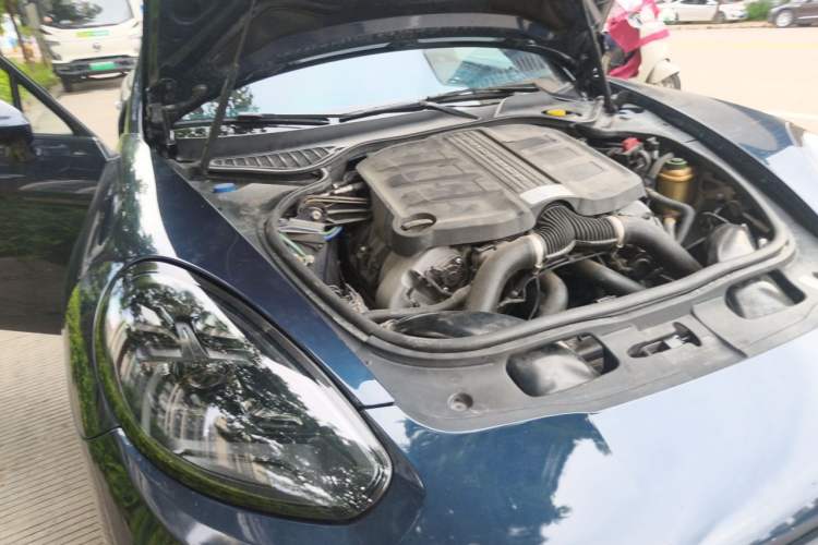 Used Porsche Panamera  Engine Bay Right