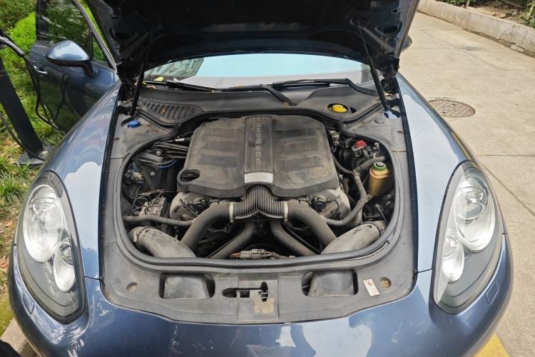 Used Porsche Panamera 2014 Panamera 3.0T Engine Bay