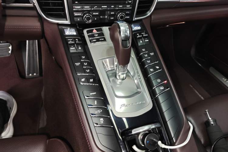 Used Porsche Panamera 2014 Panamera Executive 3.0T Gear Lever