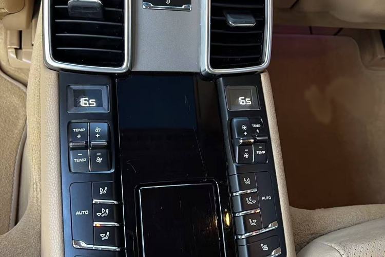 Used Porsche Panamera 2014 Panamera 4 3.0T Interior 1