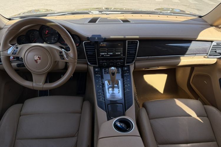 Used Porsche Panamera 2014 Panamera 3.0T Interior 1
