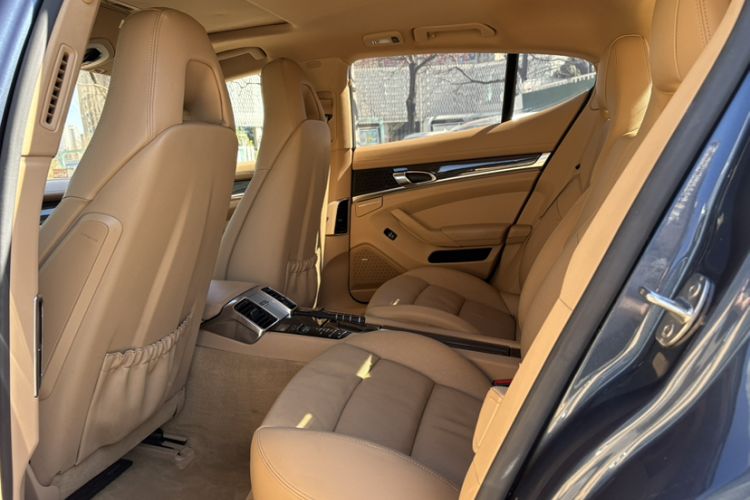 Used Porsche Panamera 2014 Panamera 3.0T Interior 2