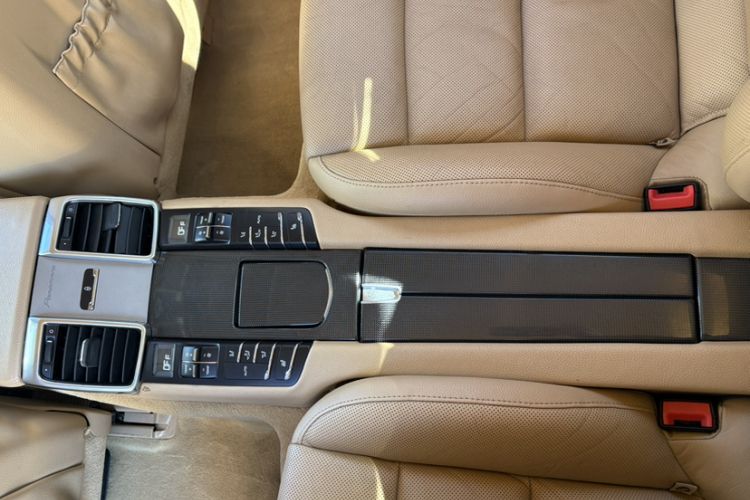 Used Porsche Panamera 2014 Panamera 3.0T Interior 3