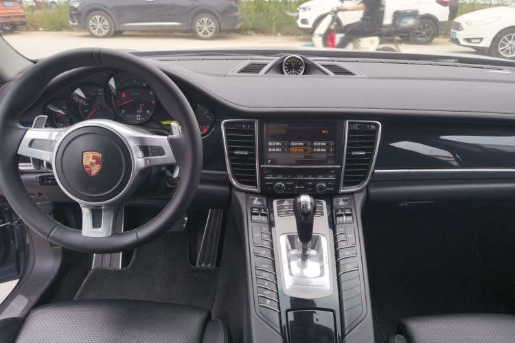 Used Porsche Panamera 2014 Panamera 3.0T Interior 3
