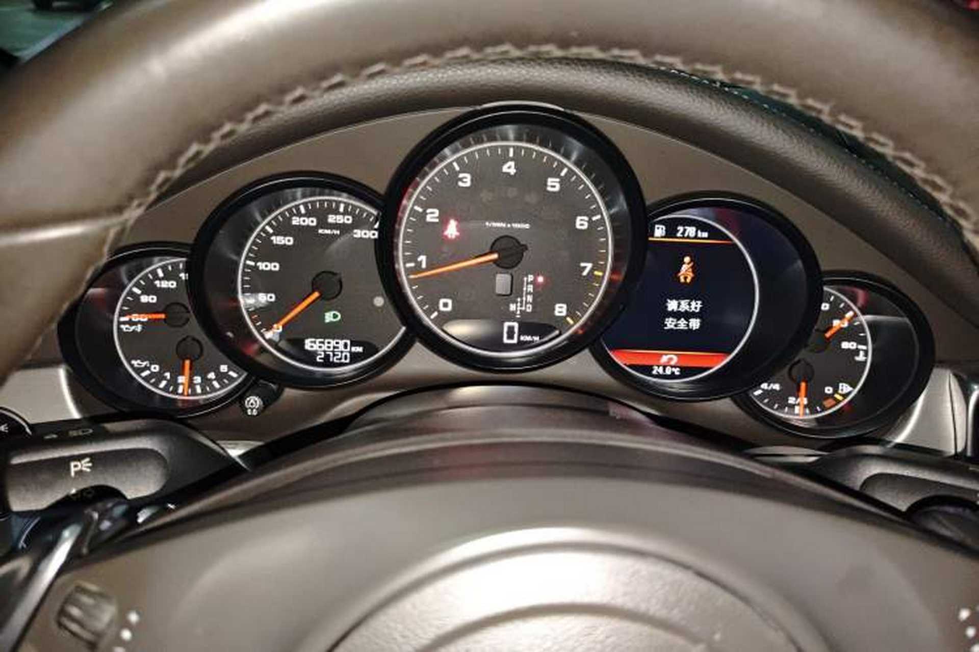 Used Porsche Panamera 2014 Panamera 3.0T Odometer Close Up