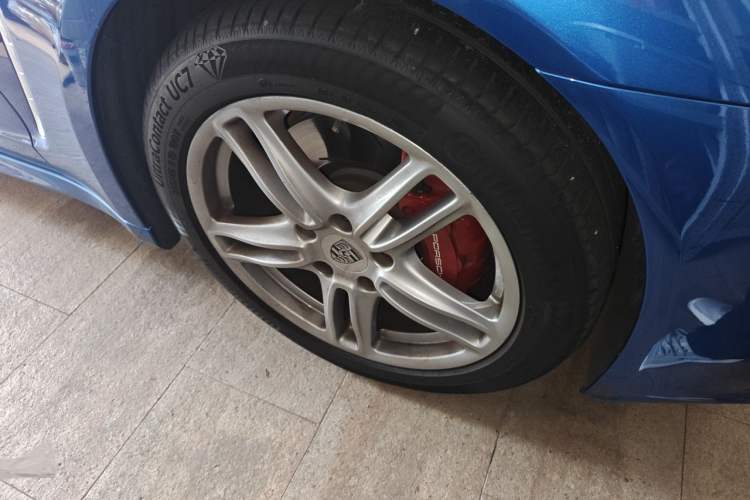 Used Porsche Panamera 2014 Panamera Executive 3.0T Right Front Wheel Hub
