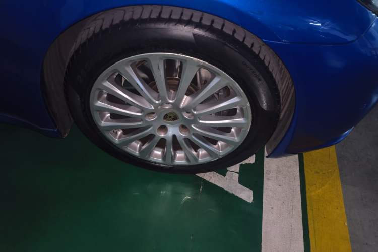 Used Porsche Panamera 2014 Panamera 3.0T Right Front Wheel Hub
