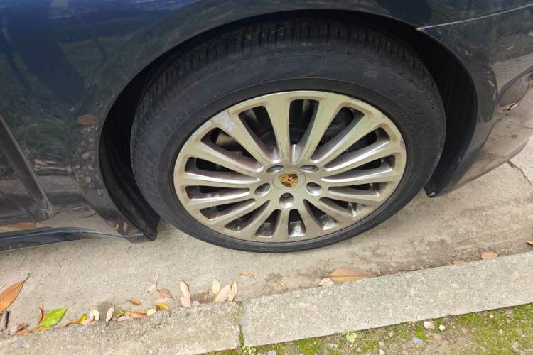 Used Porsche Panamera 2014 Panamera 3.0T Right Front Wheel Hub