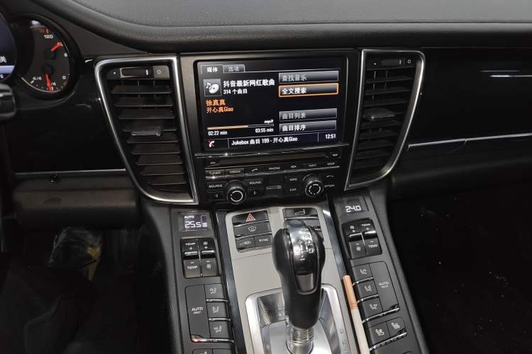 Used Porsche Panamera 2014 Panamera Executive 3.0T Audio And AC Panel