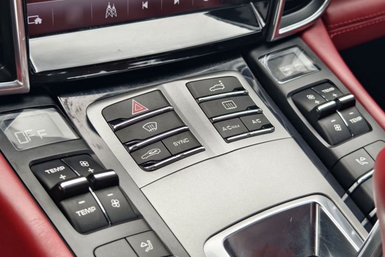 Used Porsche Panamera 2014 Panamera 4 3.0T Audio And AC Panel