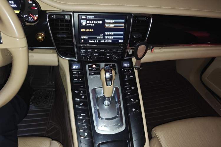 Used Porsche Panamera 2014 Panamera 4 3.0T Audio And AC Panel